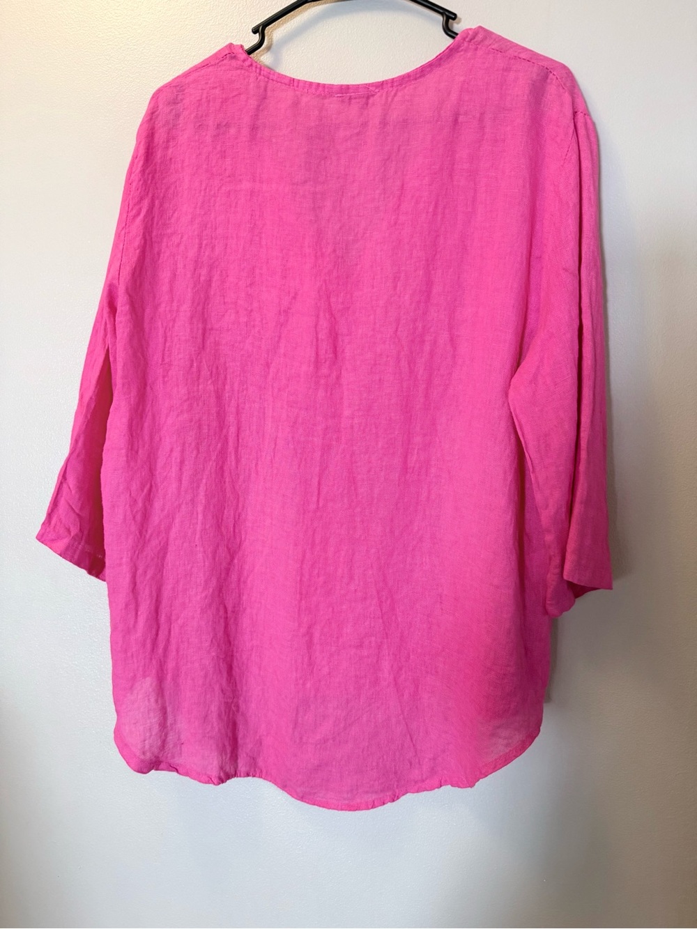 Women's Relaxed V-Neck Linen Tunic Blouse in Bright Pink - Picture 2 of 6